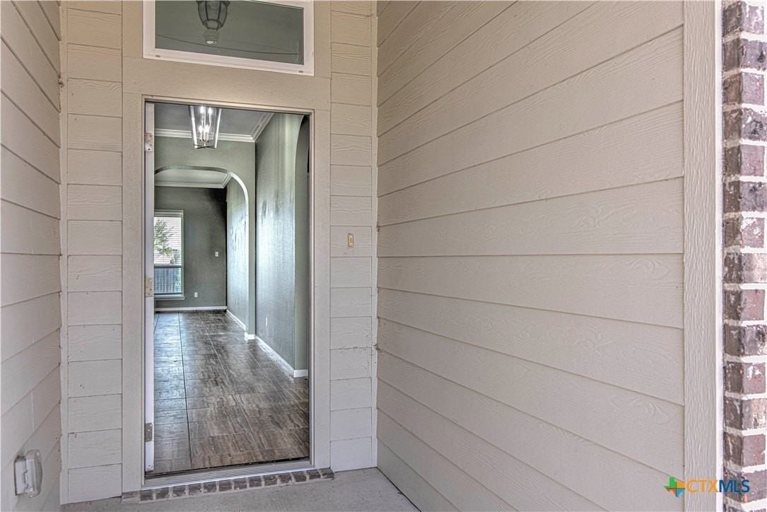 808 Wyndham Hill Pkwy - Photo 2 of 20