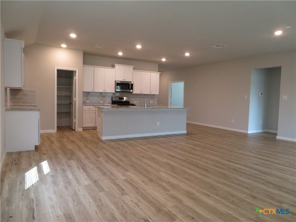 554 Blue Stem Rd - Photo 3 of 23