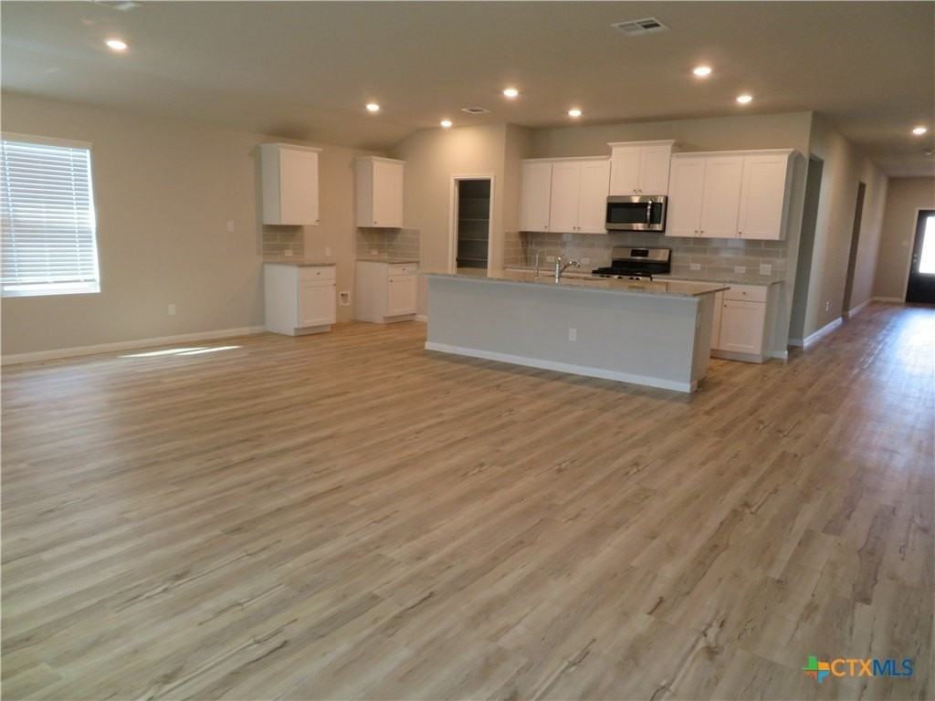 554 Blue Stem Rd - Photo 4 of 23