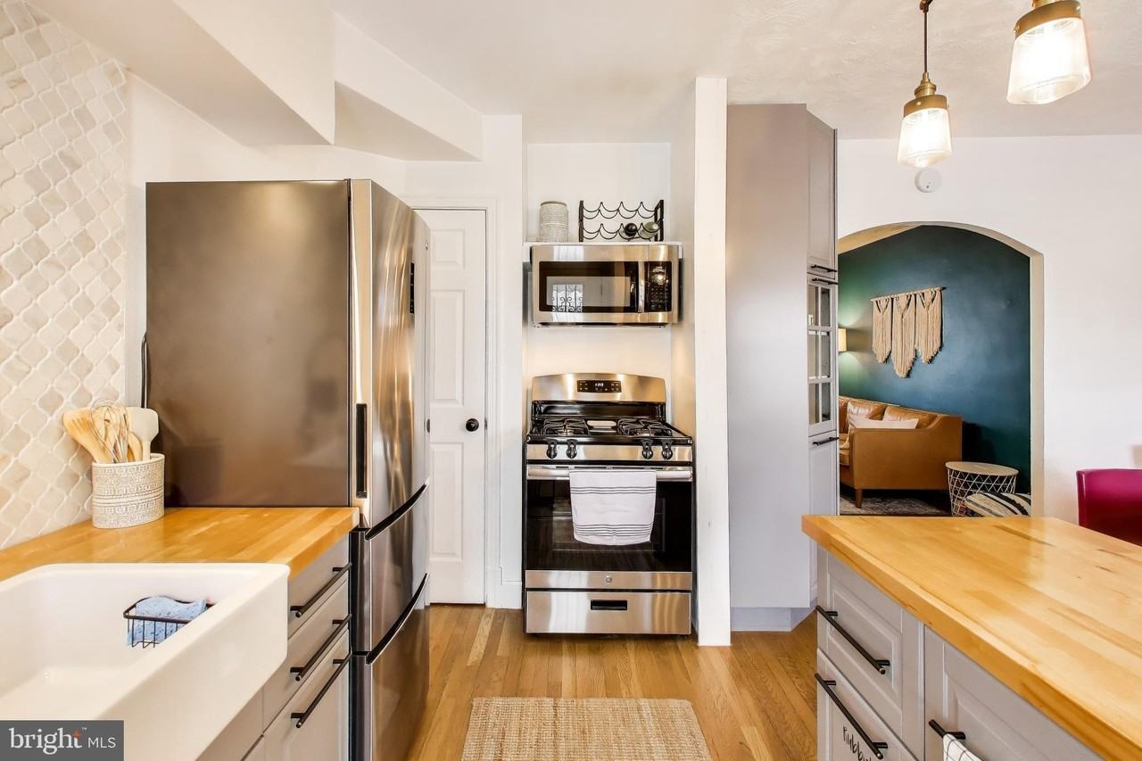 1766 E St Ne - Photo 2 of 37