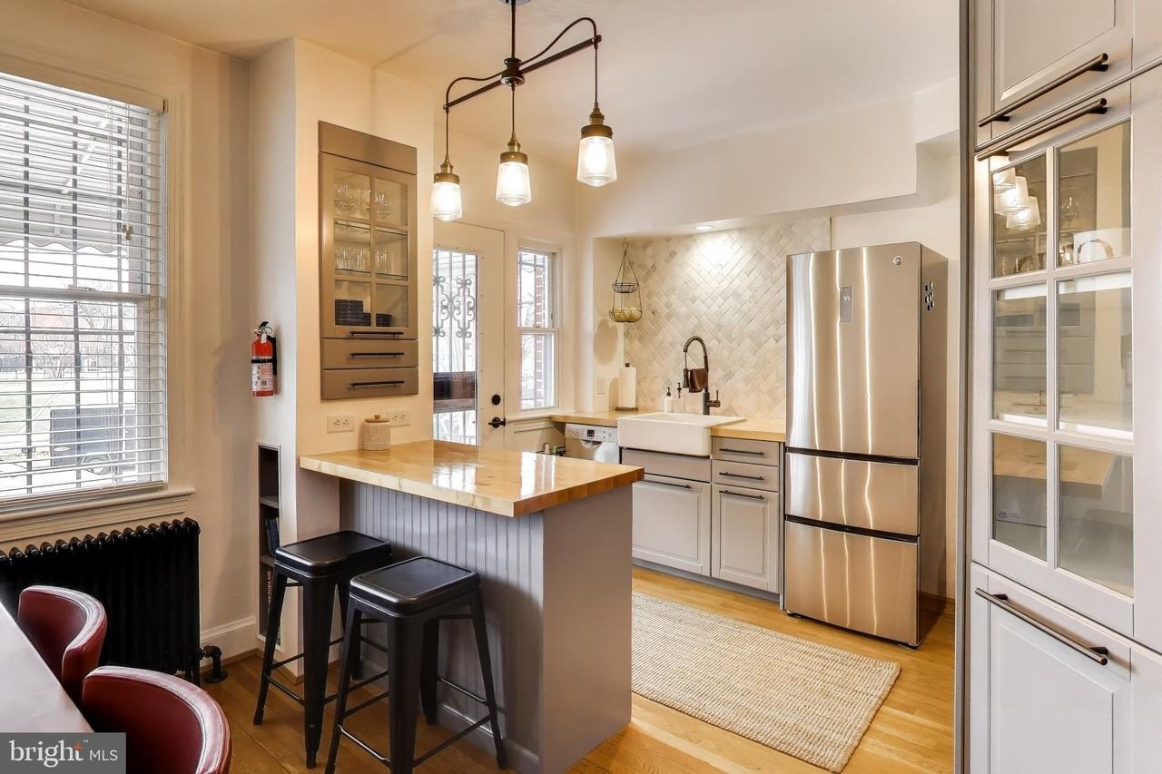 1766 E St Ne - Photo 4 of 37