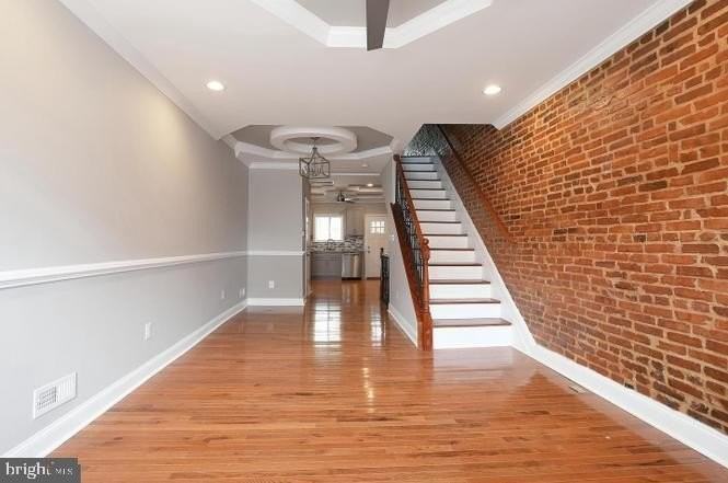 2624 Llewelyn Ave - Photo 3 of 32