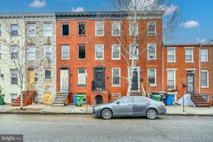featured image of 1138 W Lombard St