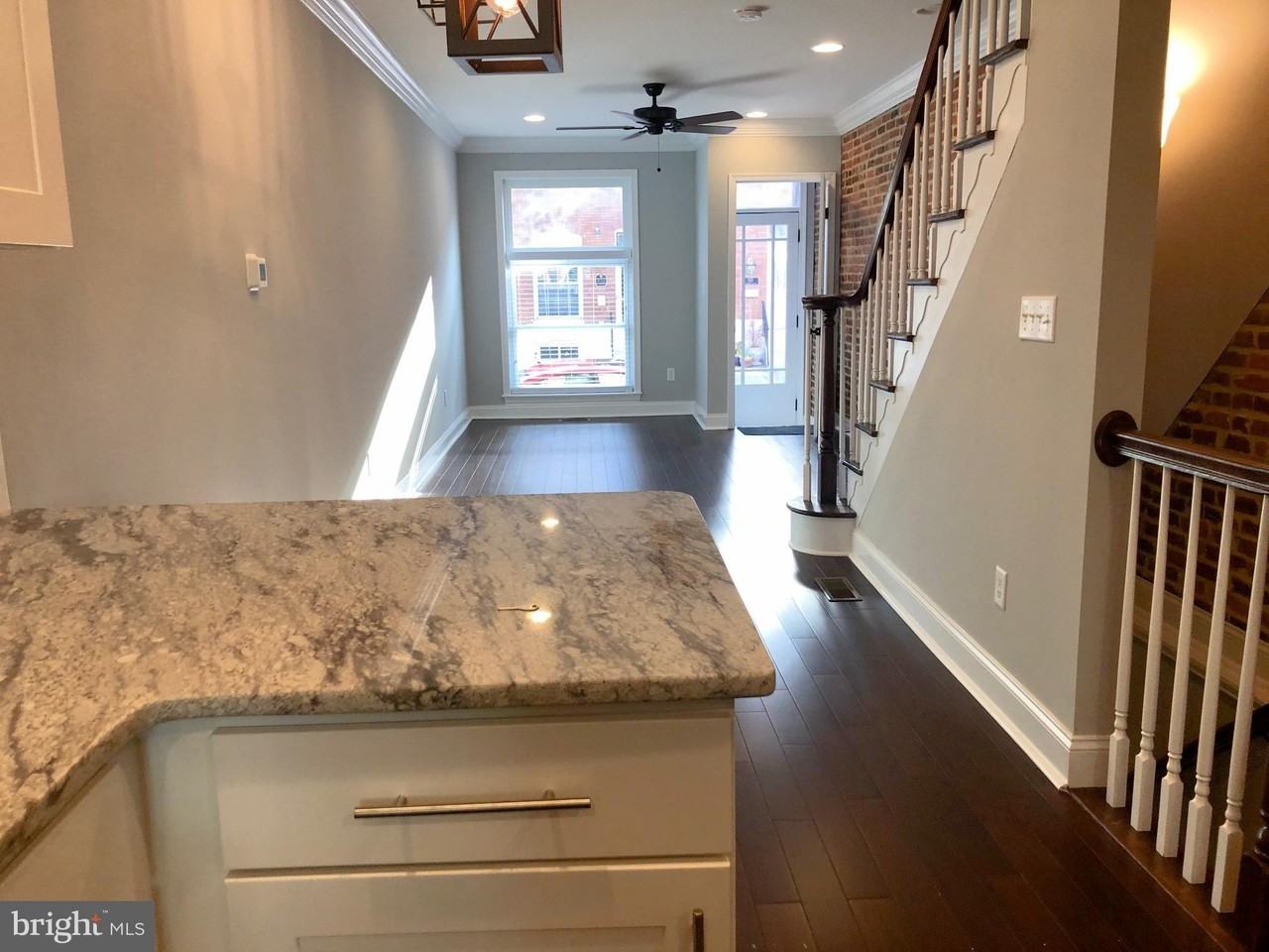 632 S Decker Ave - Photo 6 of 43