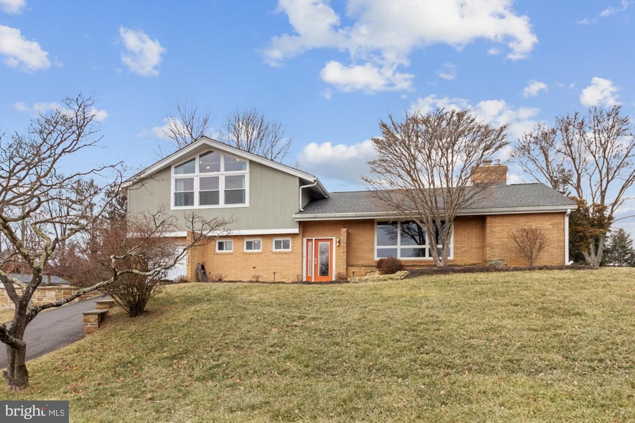 2414 Stanwick Rd - Photo 2 of 50