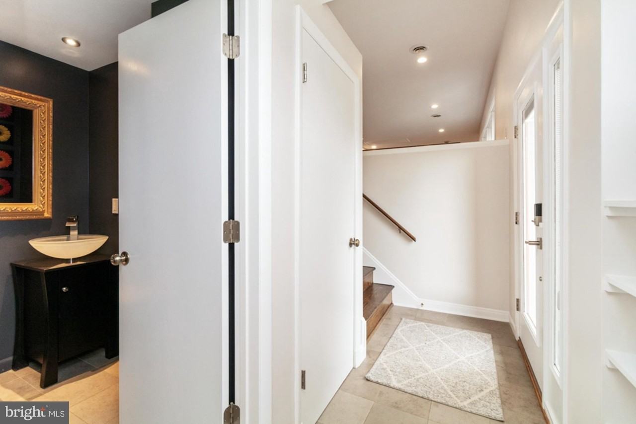 2414 Stanwick Rd - Photo 4 of 50