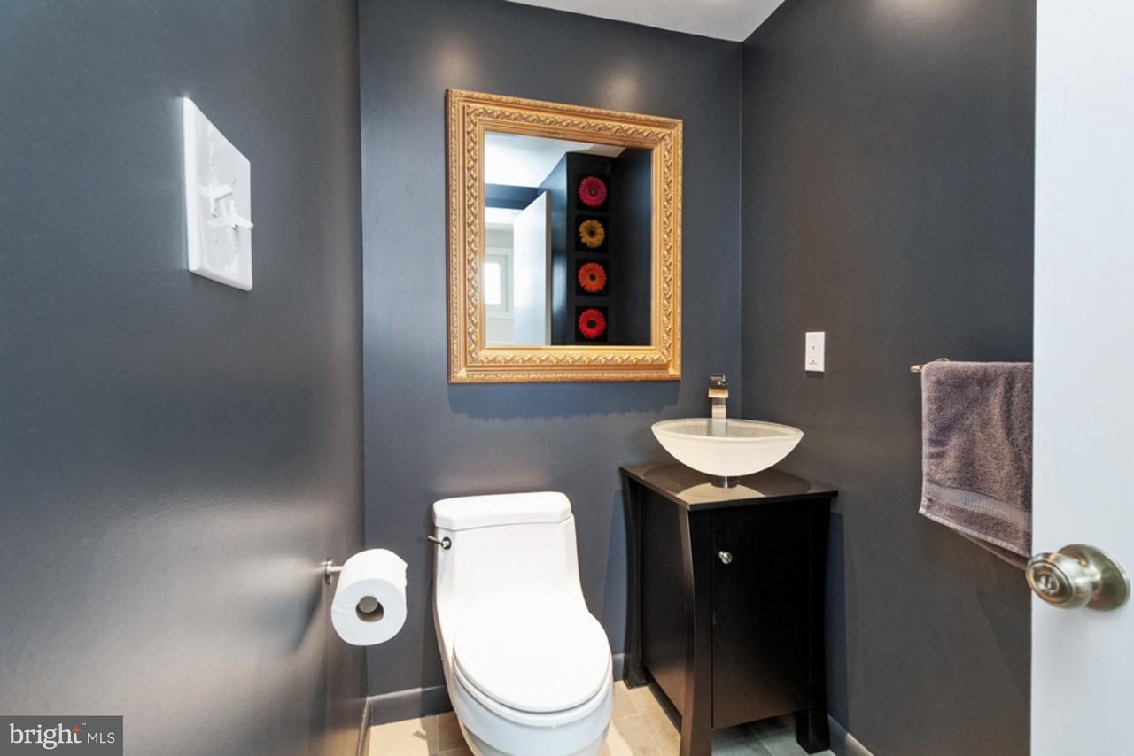 2414 Stanwick Rd - Photo 5 of 50