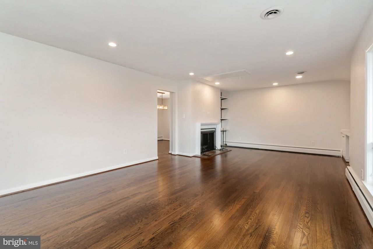 2414 Stanwick Rd - Photo 7 of 50