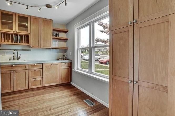 94 Blueridge Ct - Photo 3 of 32