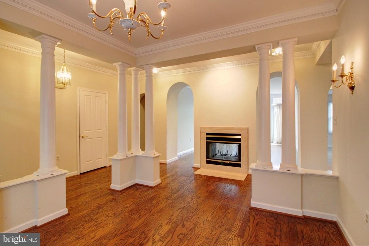 2493 5 Shillings Rd - Photo 5 of 18