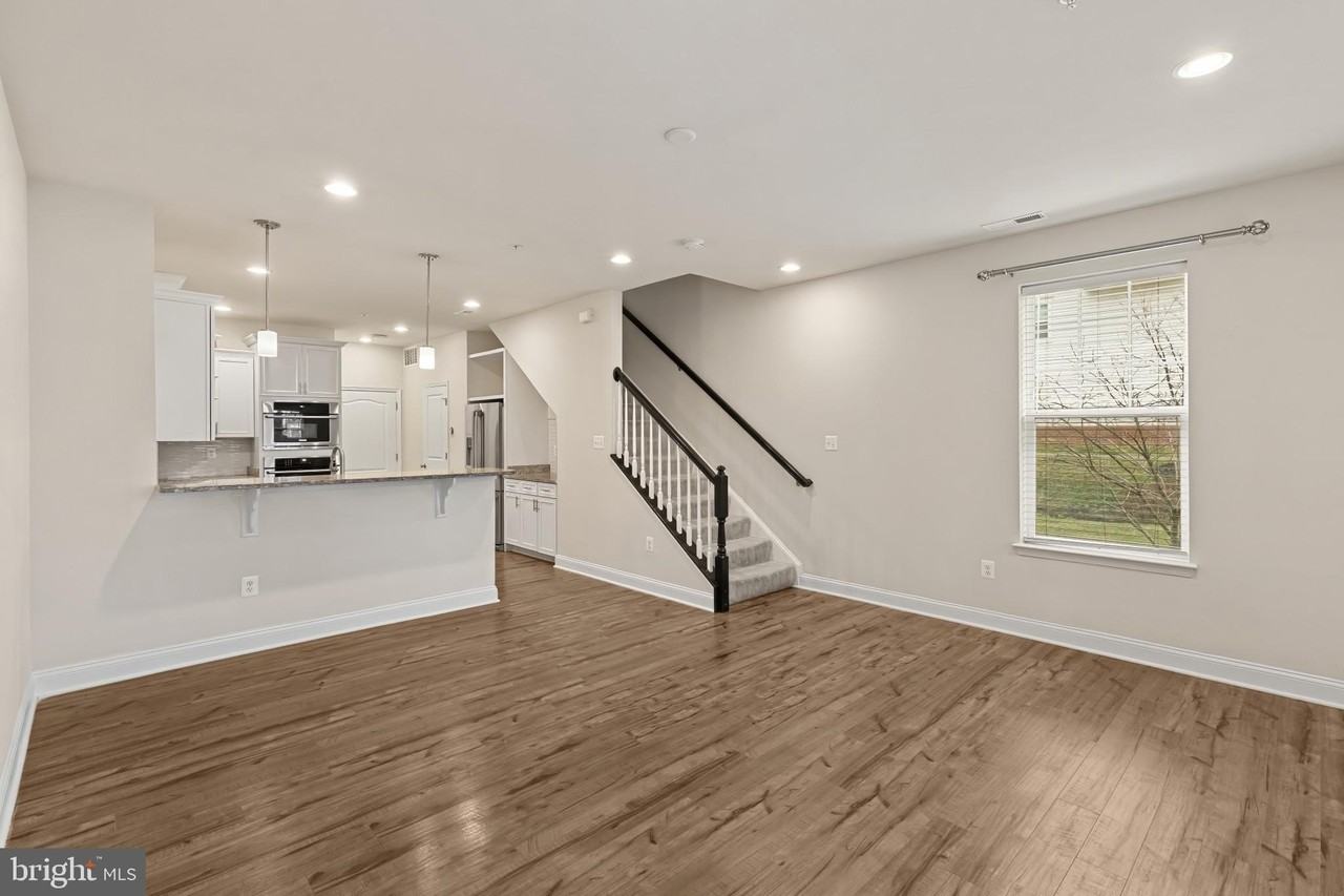 7328 Harlow Way Unit B - Photo 2 of 25