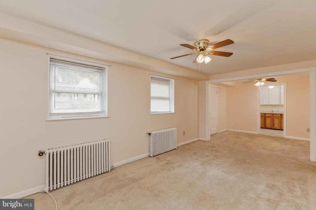 908 Prospect St Apt 4 - Photo 6 of 16