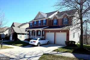 featured image of 2716 Lake Forest Dr