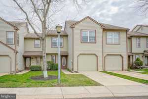 featured image of 401 Jamestown Ct