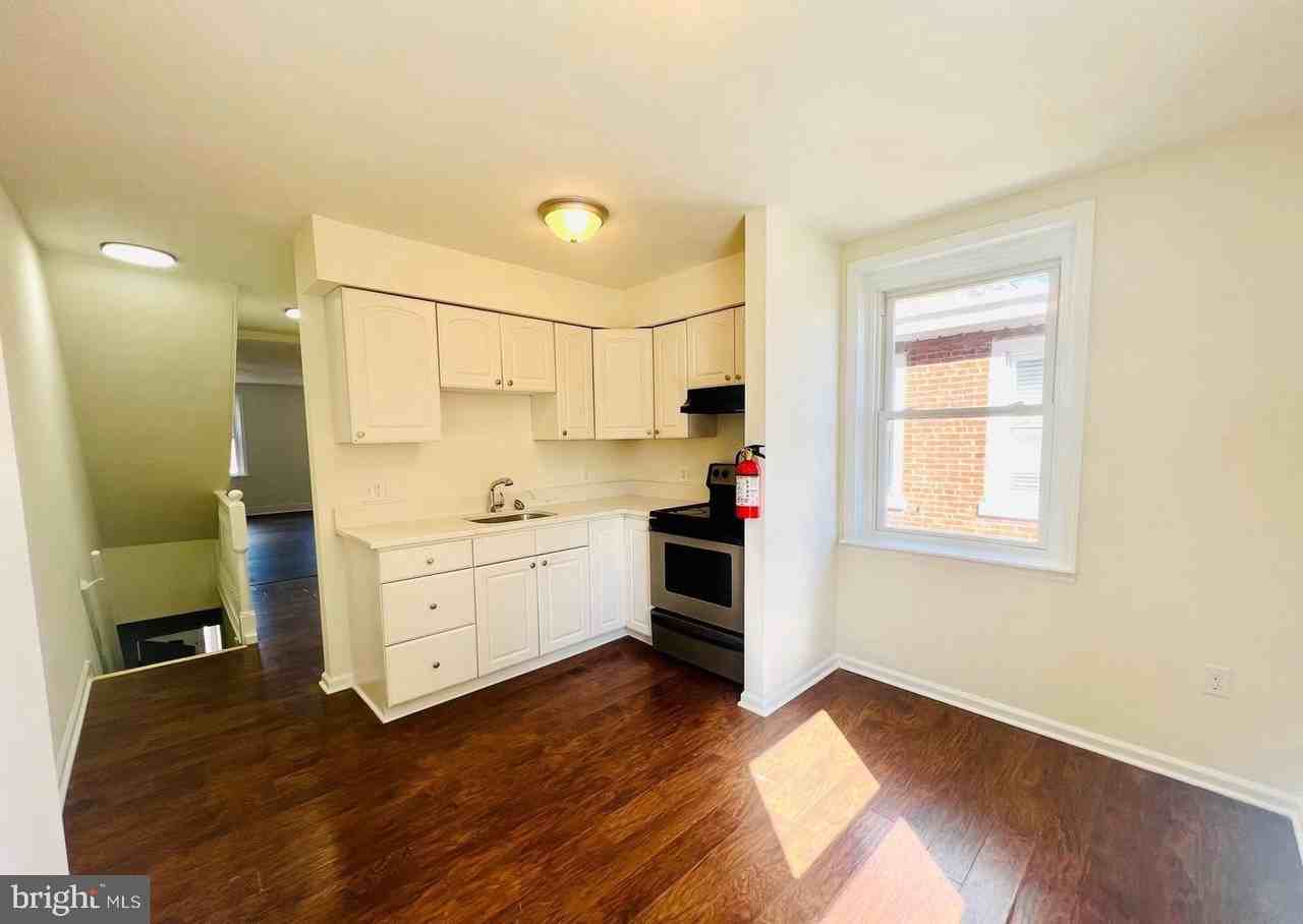 336 Barclay St Unit B - Photo 2 of 14