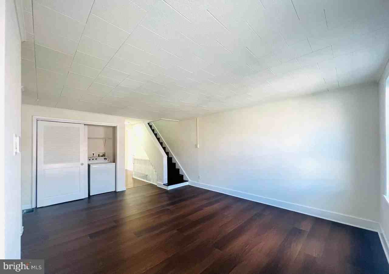 336 Barclay St Unit B - Photo 5 of 14