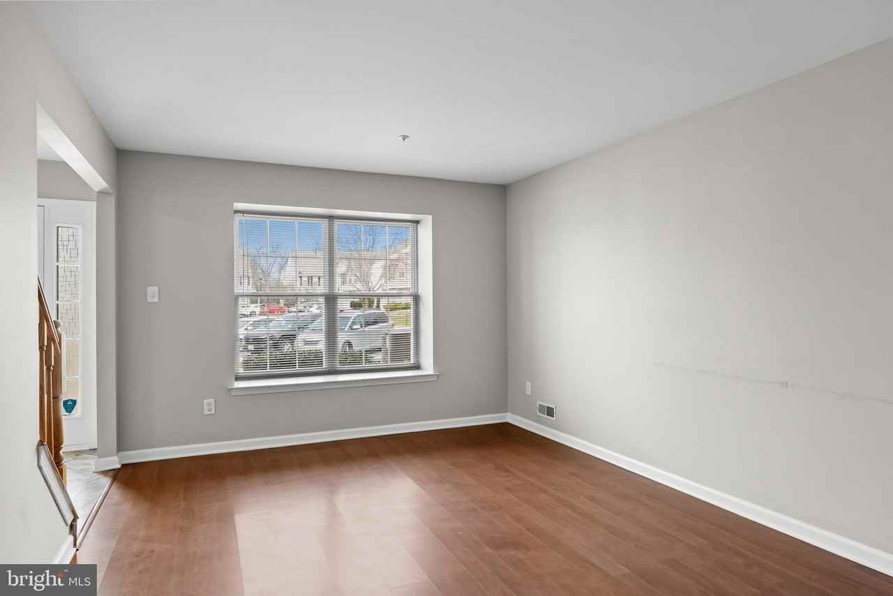 1505 Beacon Hill Dr - Photo 6 of 28