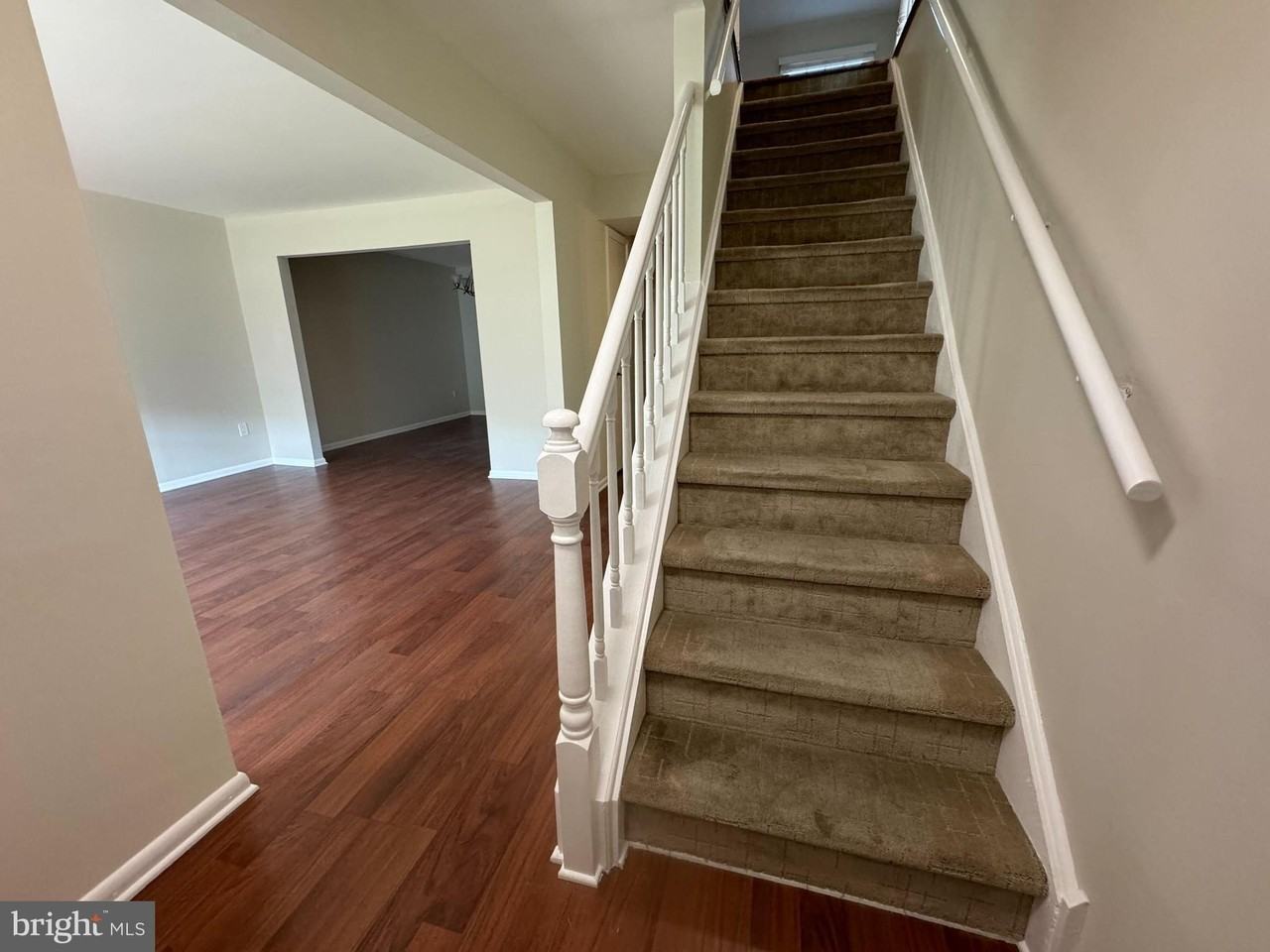 45 Windsor Mews - Photo 2 of 21