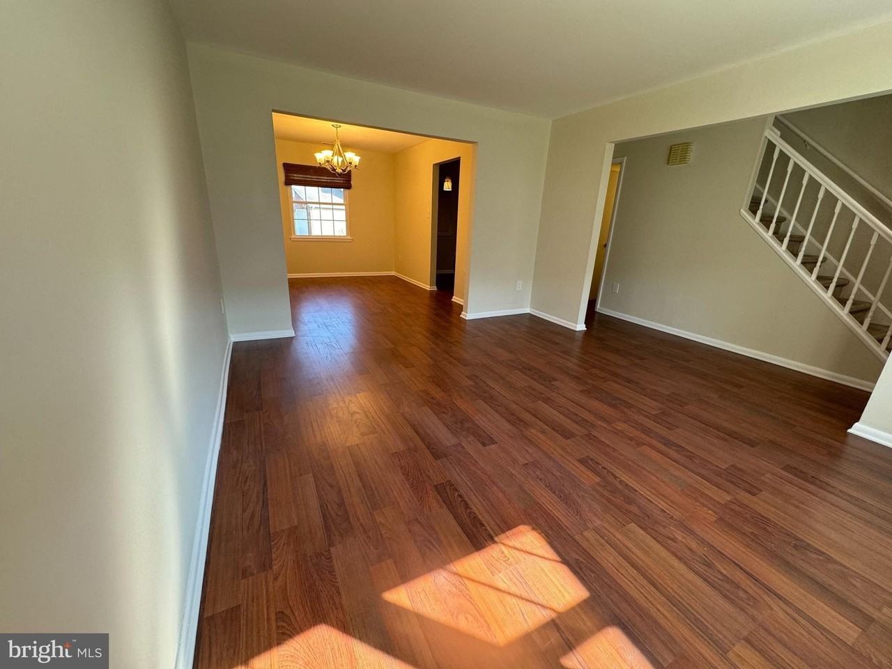 45 Windsor Mews - Photo 3 of 21