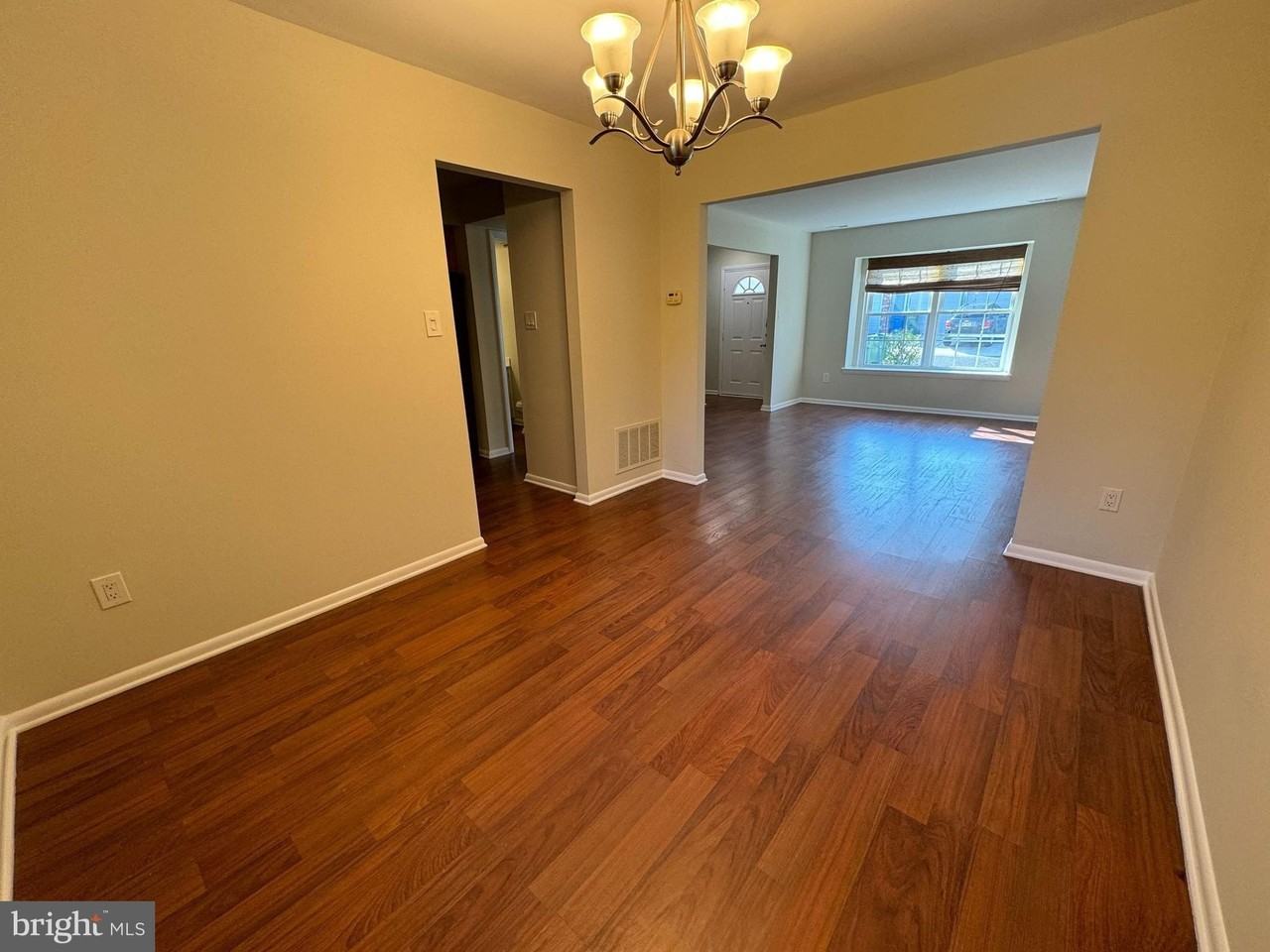 45 Windsor Mews - Photo 4 of 21