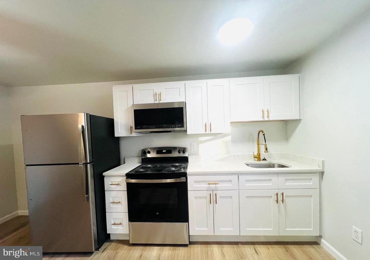 401 Blue Bell Rd #B - Photo 6 of 11