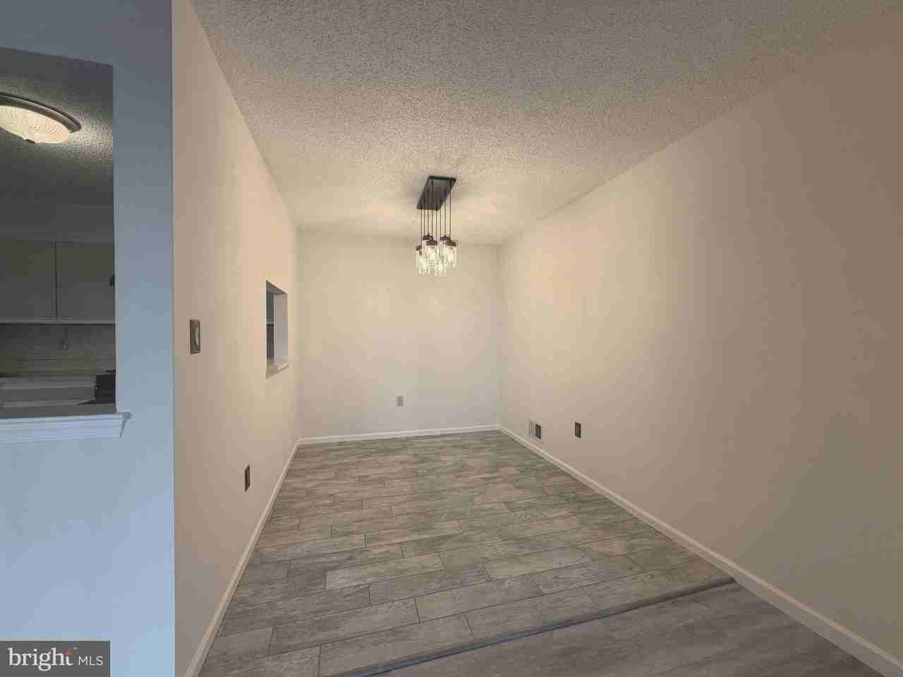 65 Mulberry Ct - Photo 4 of 14