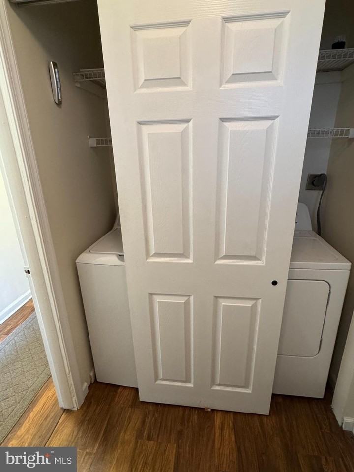 204 Livingston Ct - Photo 6 of 19