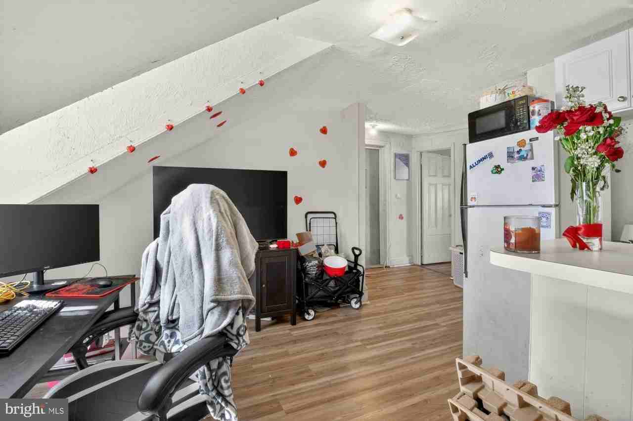 916 Pine St Apt 4f - Photo 4 of 13