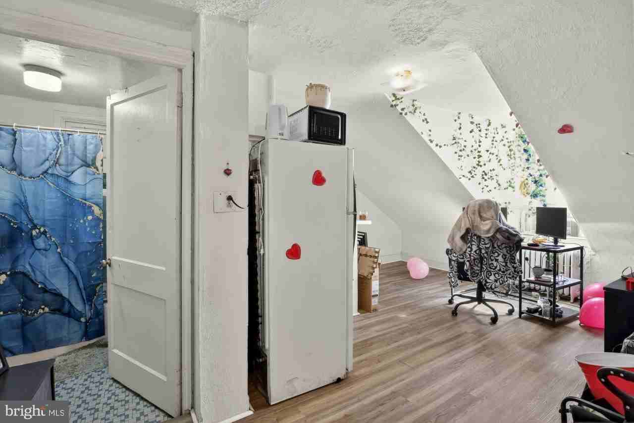 916 Pine St Apt 4f - Photo 5 of 13