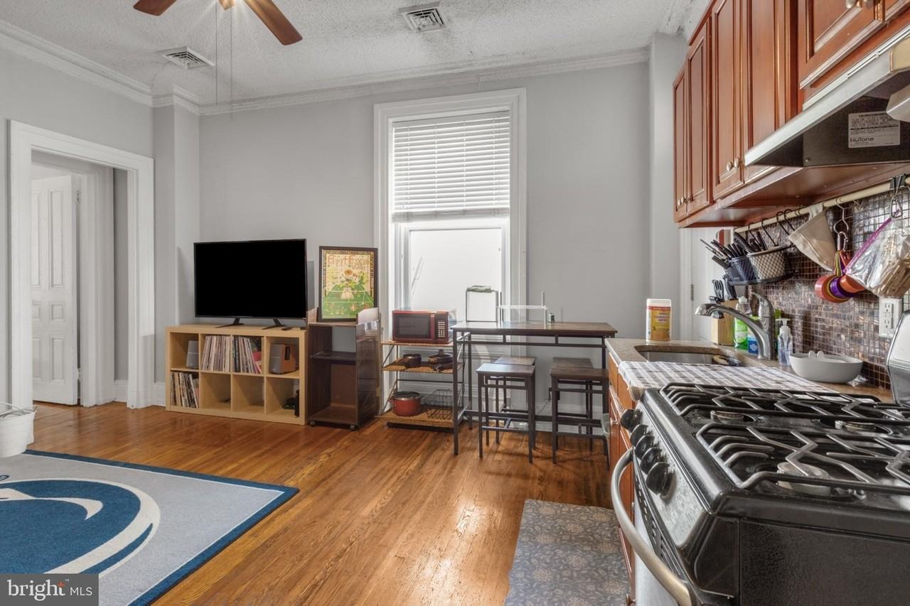 3017 W Girard Ave Apt 3f - Photo 3 of 19