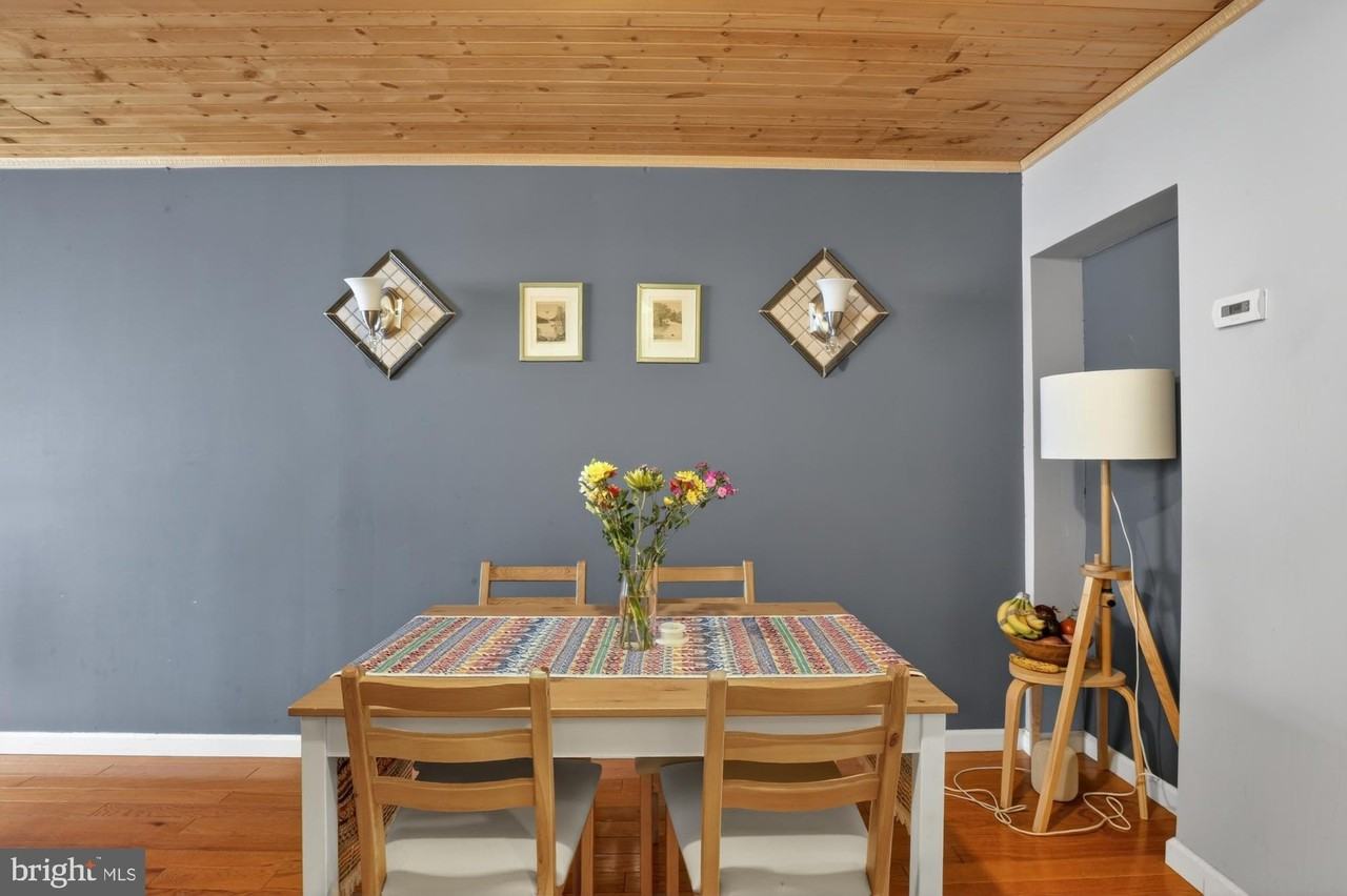 416 E Flora St - Photo 5 of 21