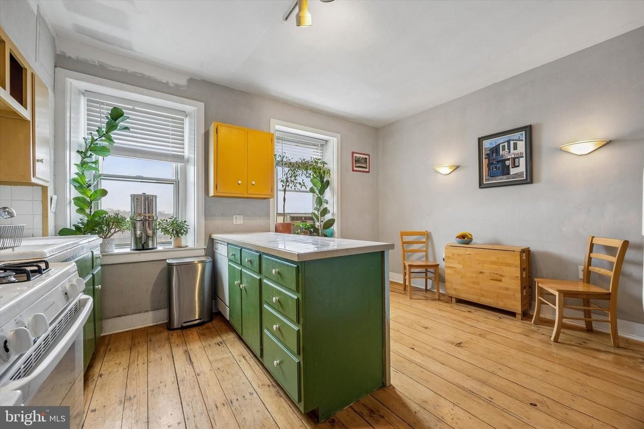 4306 Terrace St - Photo 6 of 14