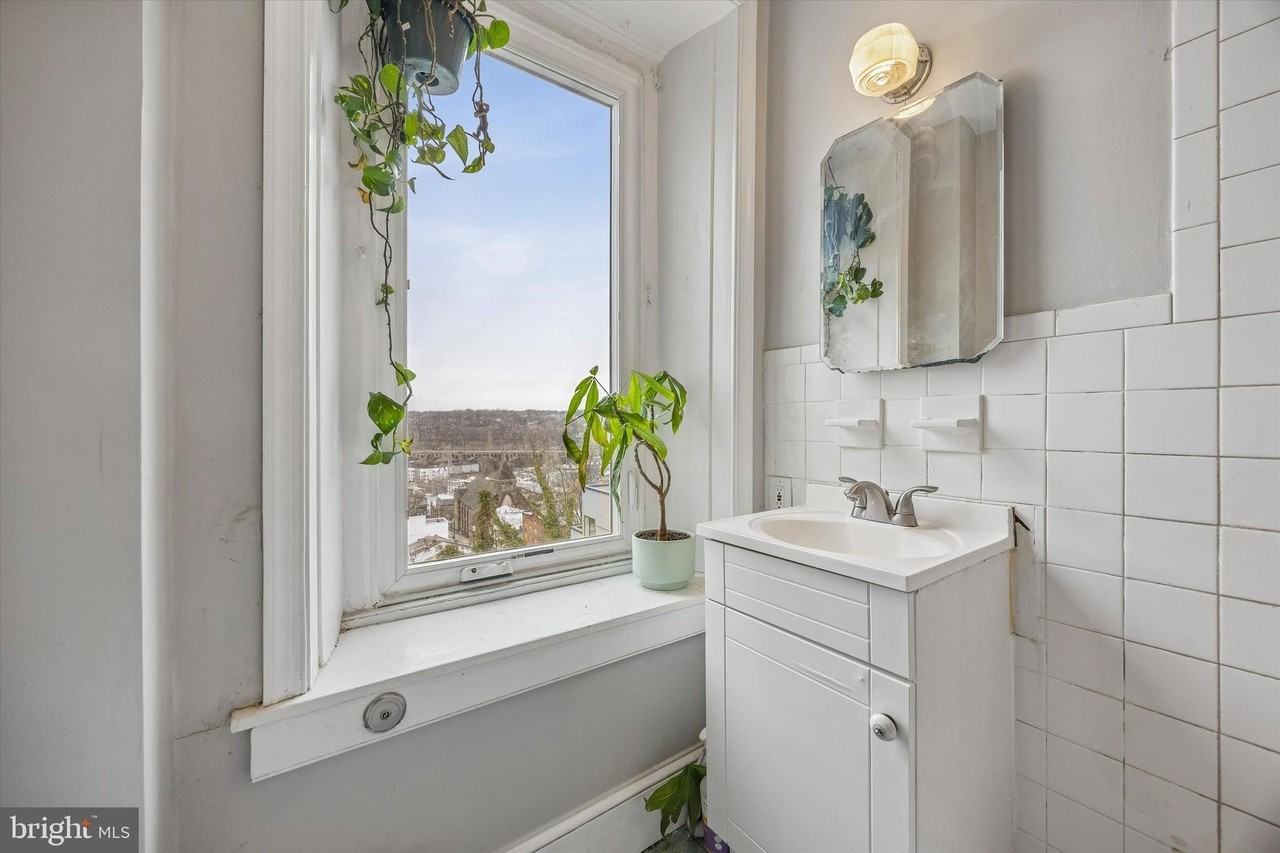 4306 Terrace St - Photo 7 of 14