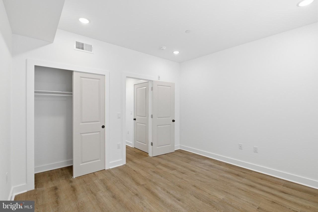 2146 N Franklin St #2 - Photo 4 of 12