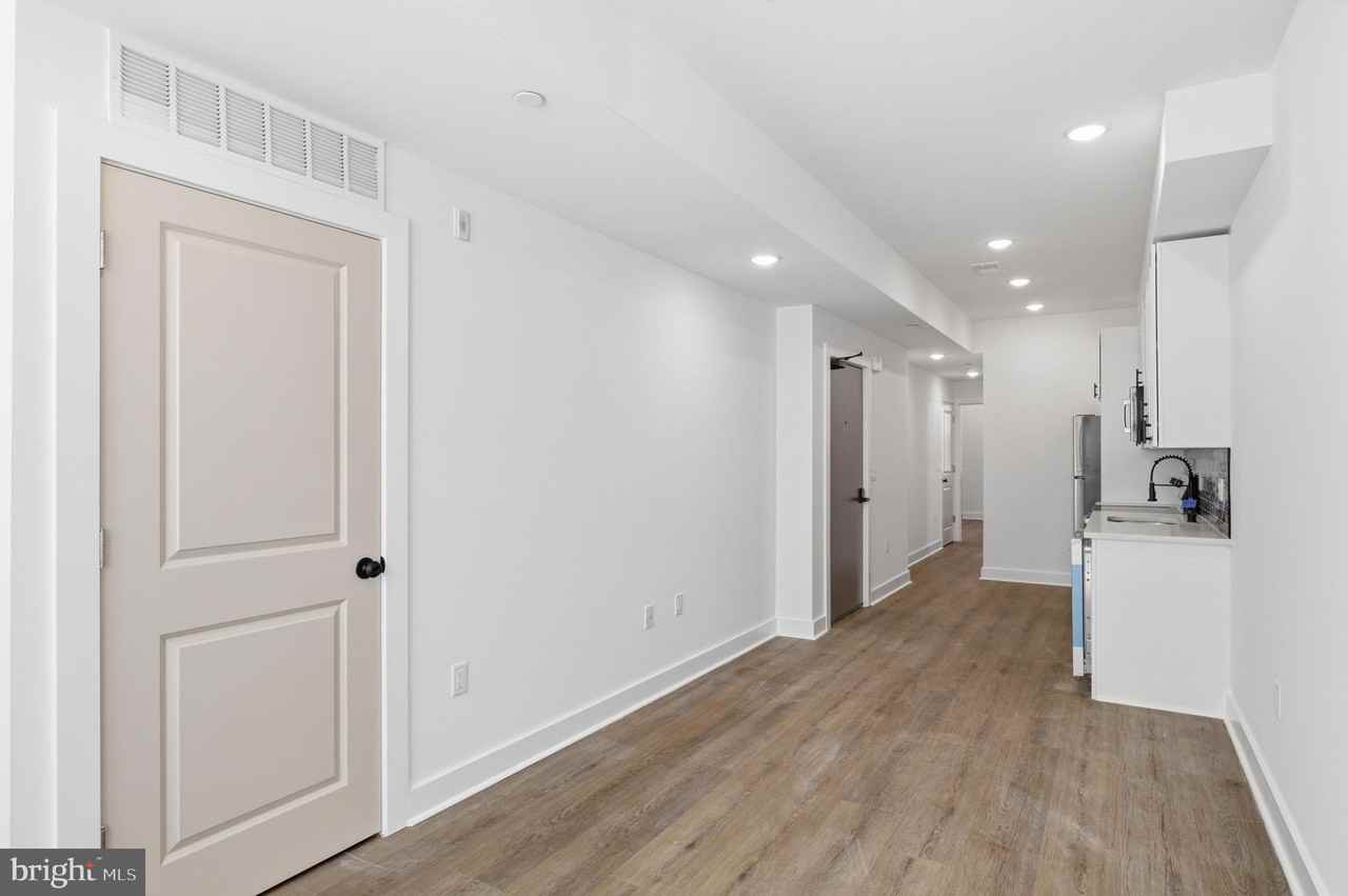 2146 N Franklin St #2 - Photo 7 of 12
