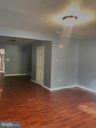 429 S Duke St - Photo 2 of 8