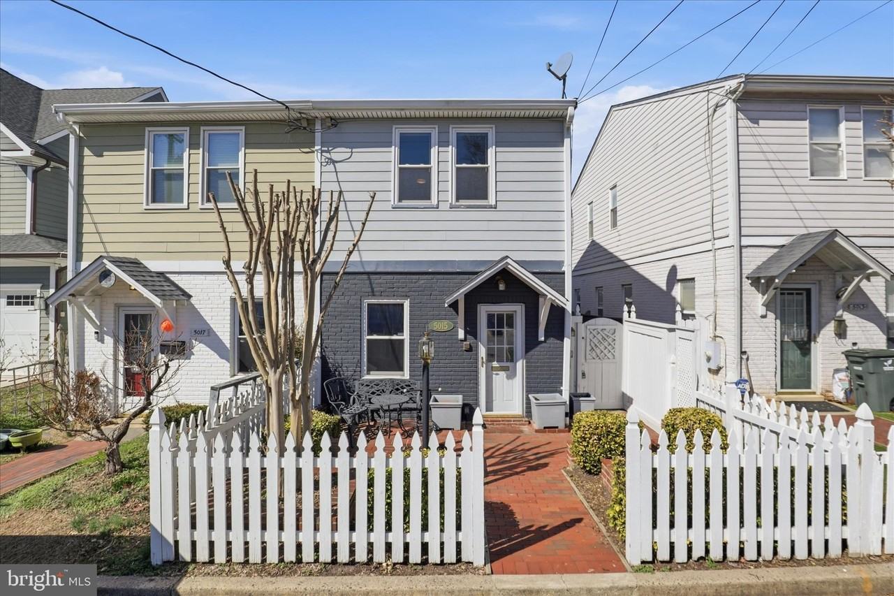 5015 22nd St N - Photo 3 of 39