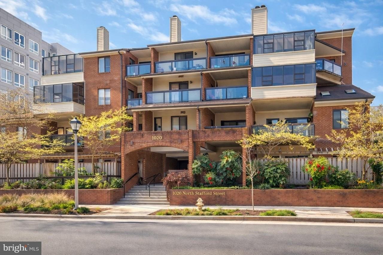 1020 N Stafford St Apt 406 - Photo 2 of 12