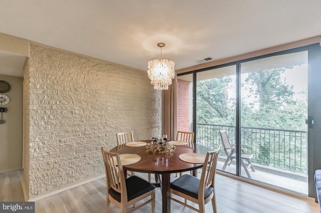 8 S Van Dorn St Apt 401 - Photo 3 of 16