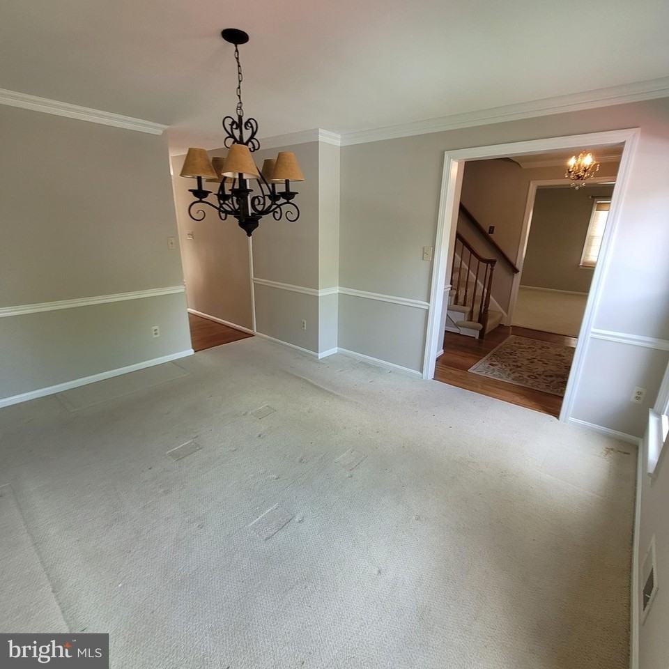 6302 Shiplett Blvd - Photo 4 of 12