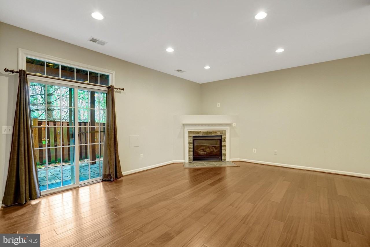 6927 Rolling Creek Way - Photo 6 of 48