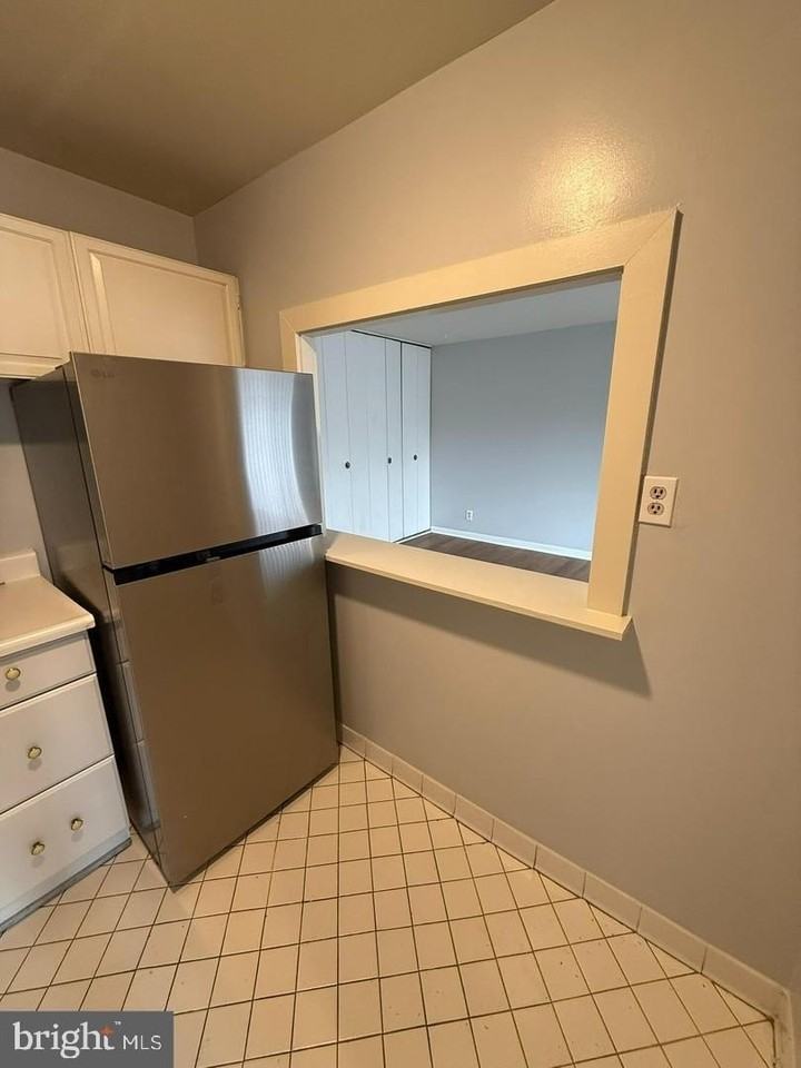 3100 S Manchester St #304 - Photo 7 of 21