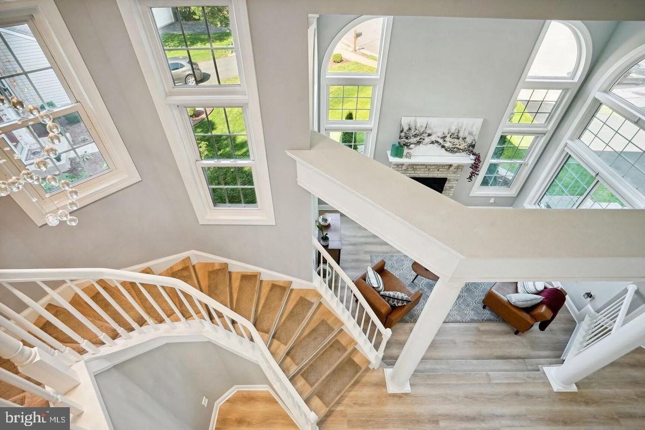 9502 Vinnia Ct - Photo 3 of 23