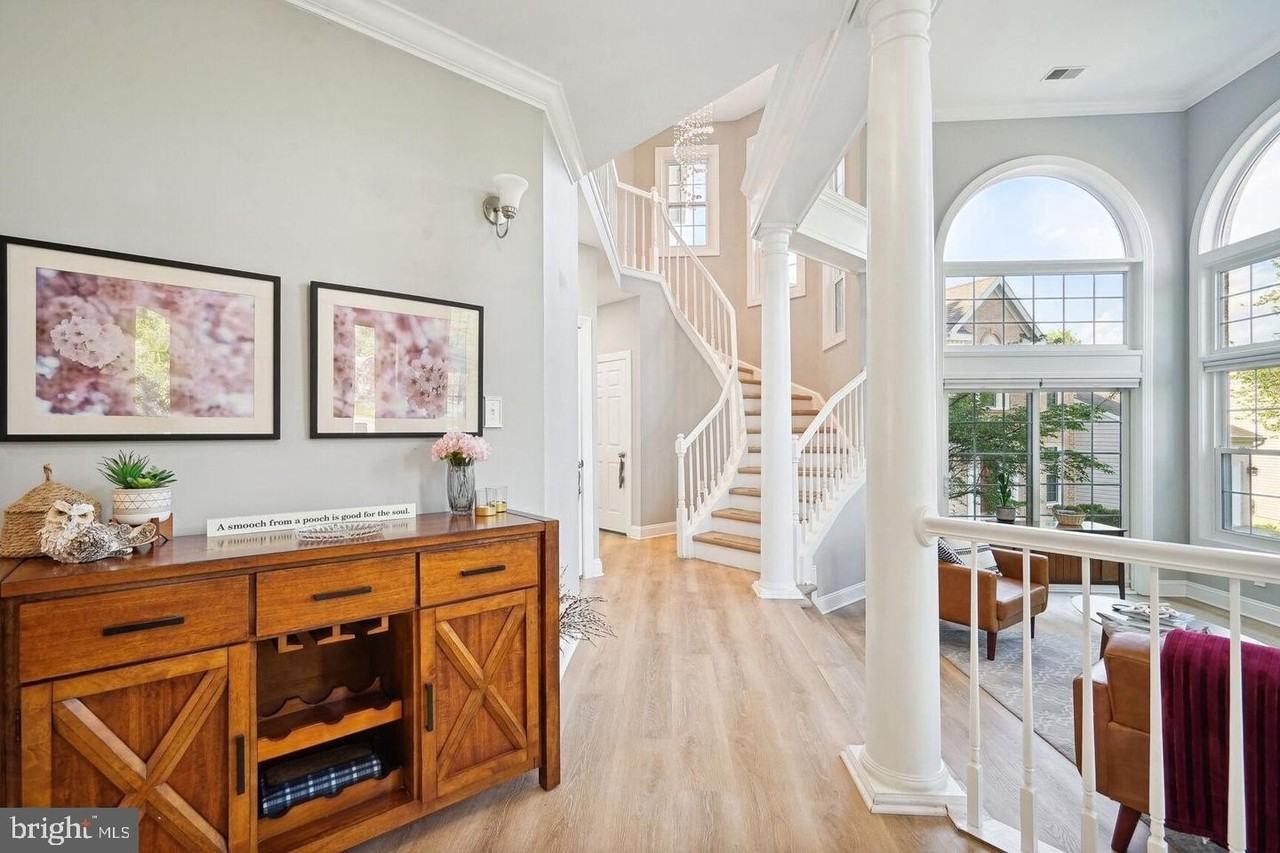 9502 Vinnia Ct - Photo 4 of 23