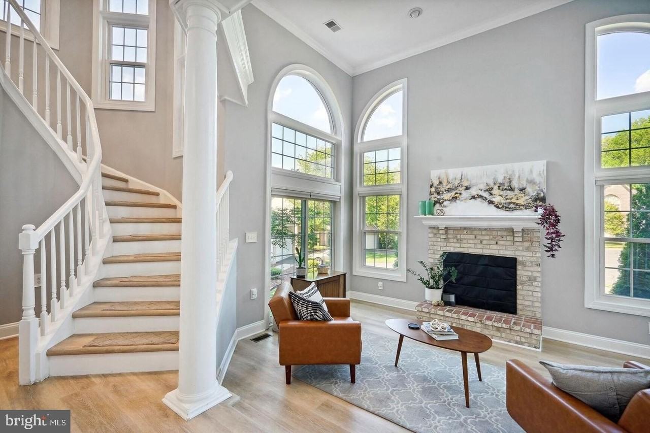 9502 Vinnia Ct - Photo 5 of 23