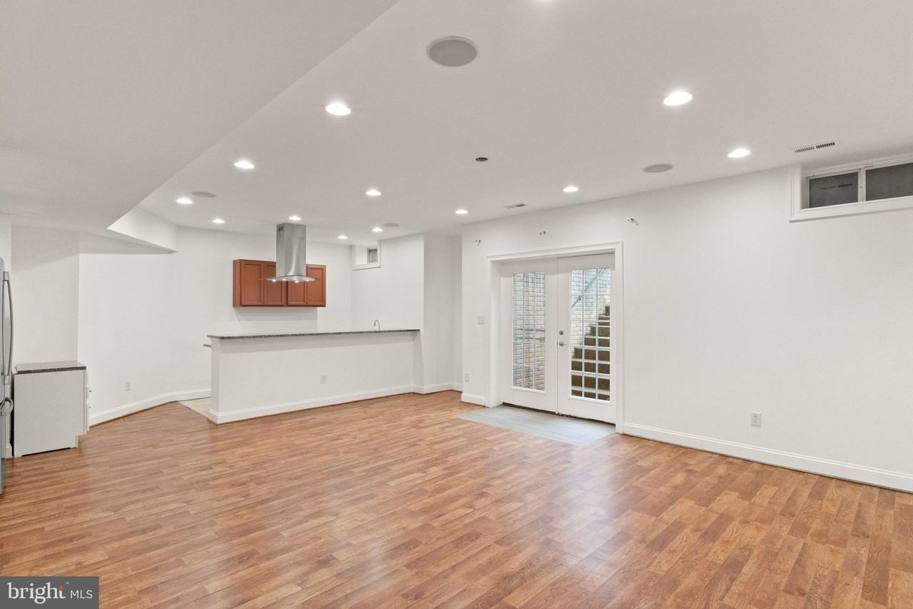 16127 Hinman Pl - Photo 6 of 24