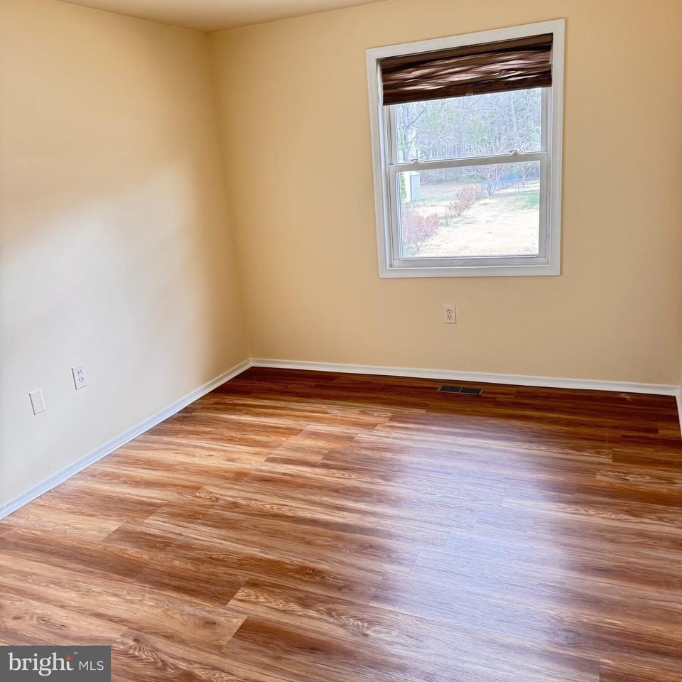 820 Barkley Dr - Photo 7 of 19