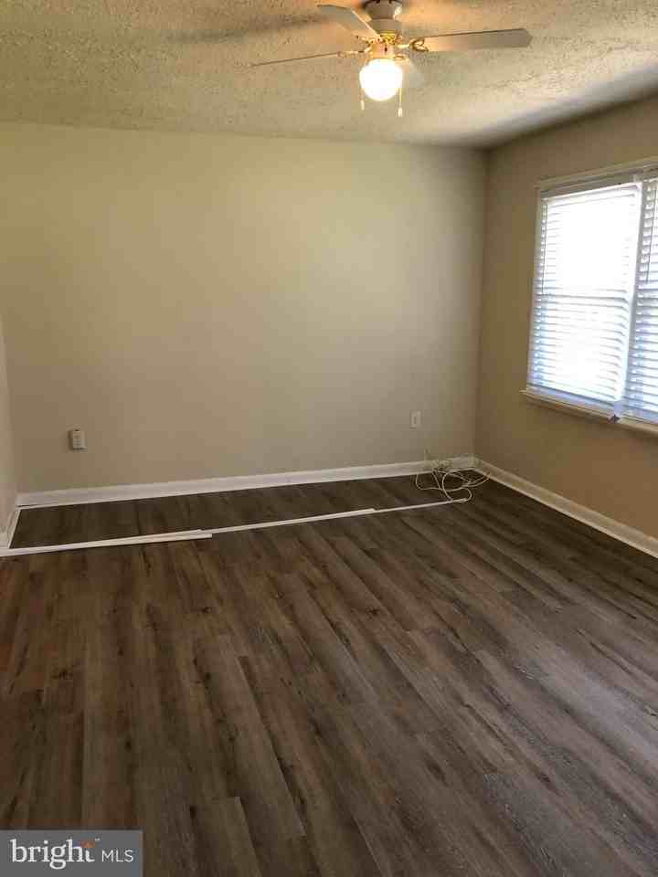 104 Lark Ln - Photo 5 of 32