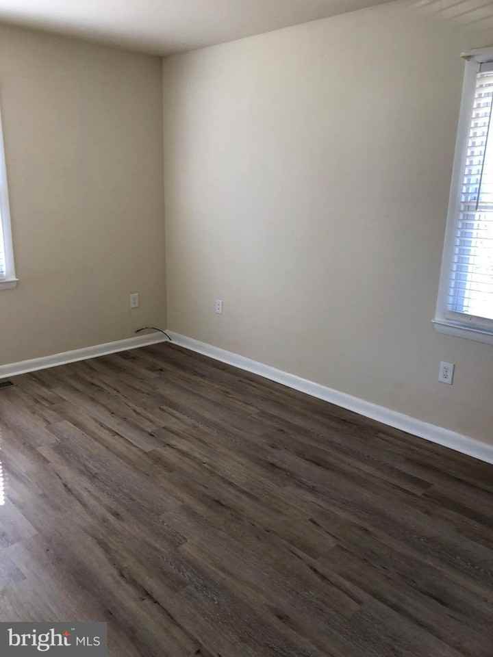 104 Lark Ln - Photo 6 of 32