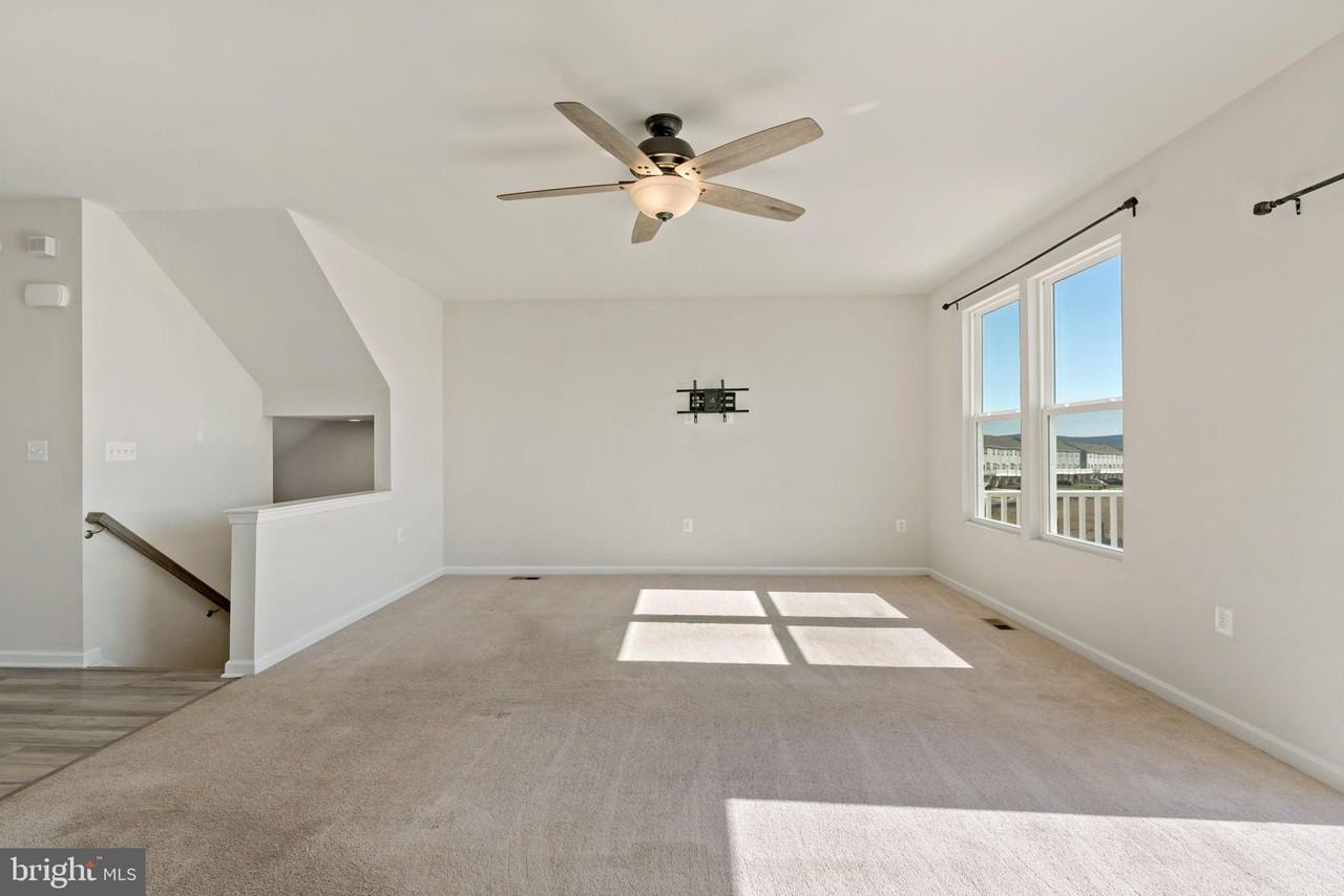 66 National St - Photo 6 of 30